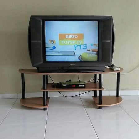 Homestay Mimie Gemas Екстериор снимка